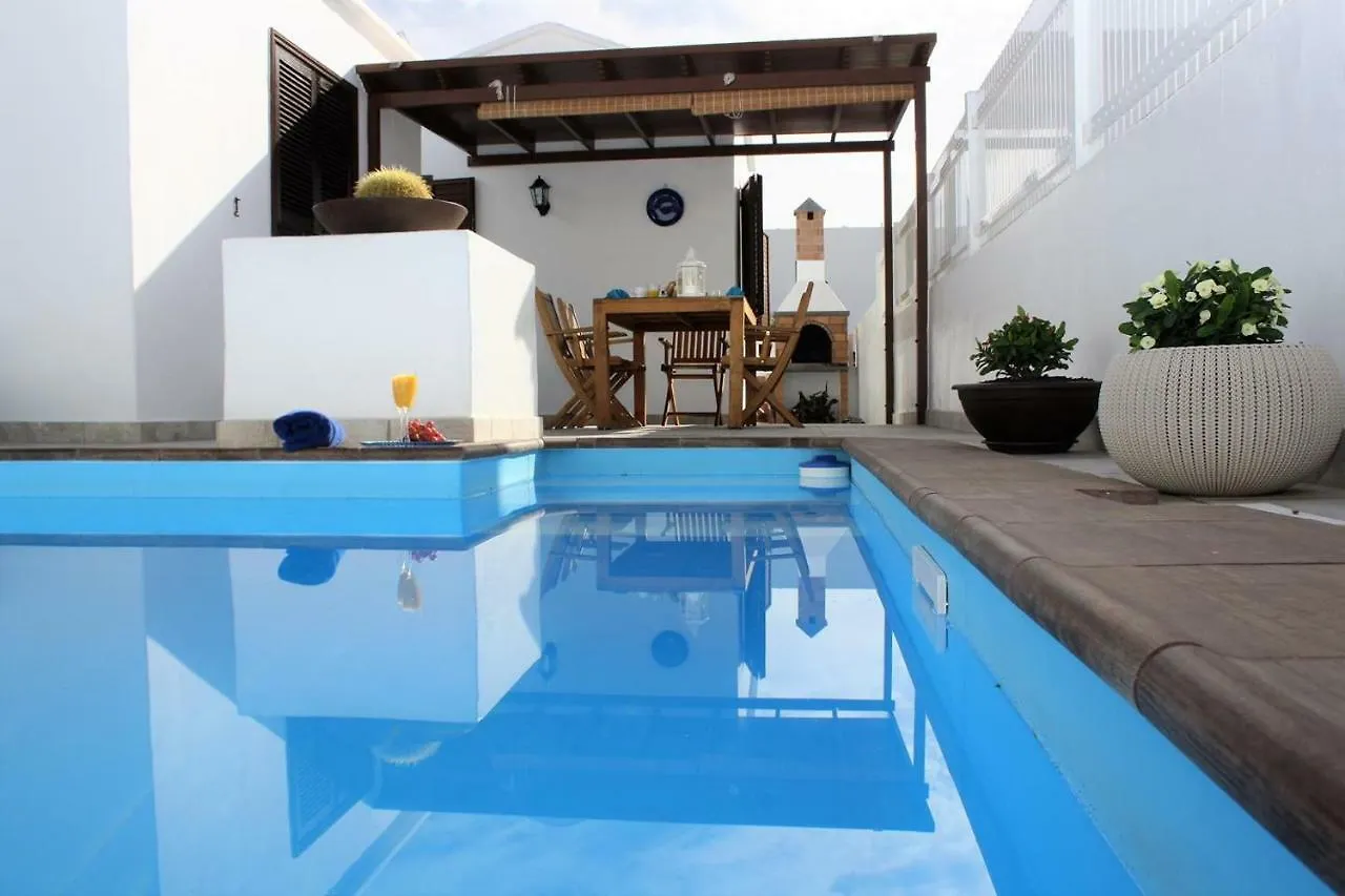 Villa Corona Roses Puerto del Carmen  0*, Puerto del Carmen (Lanzarote) España